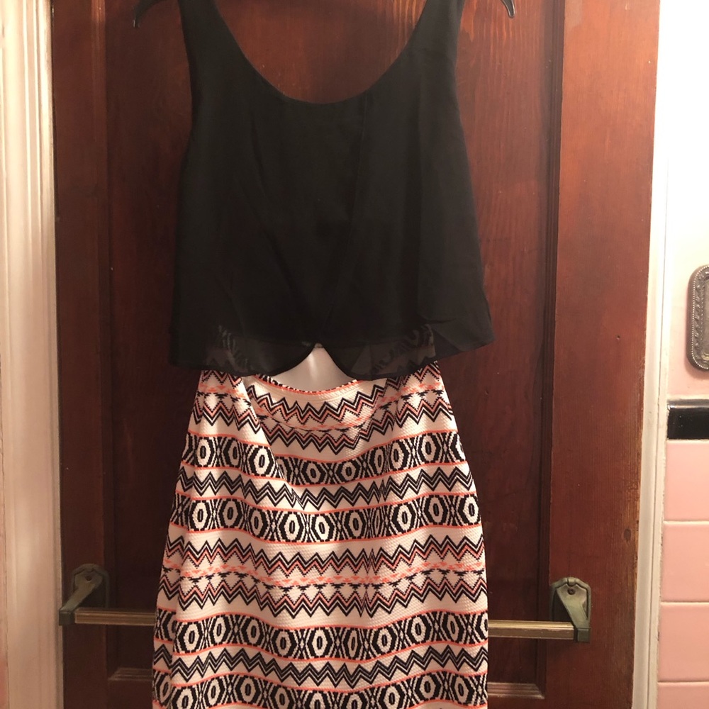 Dress - Picture 2 of 3